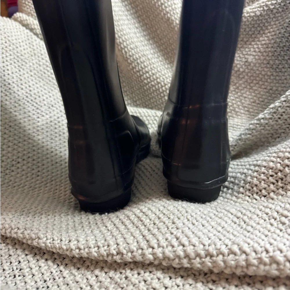 Hunter Boots, Tall,‎ Black, With Socks, Size 6F